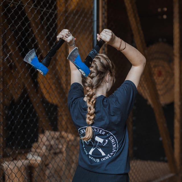 Axe Throwing Experience - Unlimited throws: why that’s better than the usual “one-and-done”