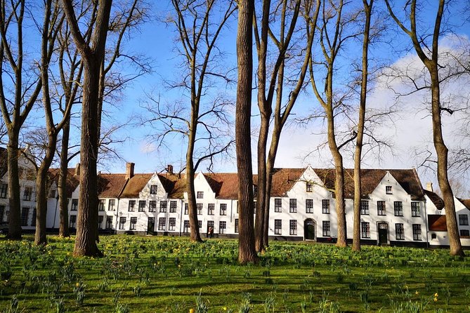 Bruges and Ghent Day Trip from Brussels - Headphones, radio-guides, and communication in crowds