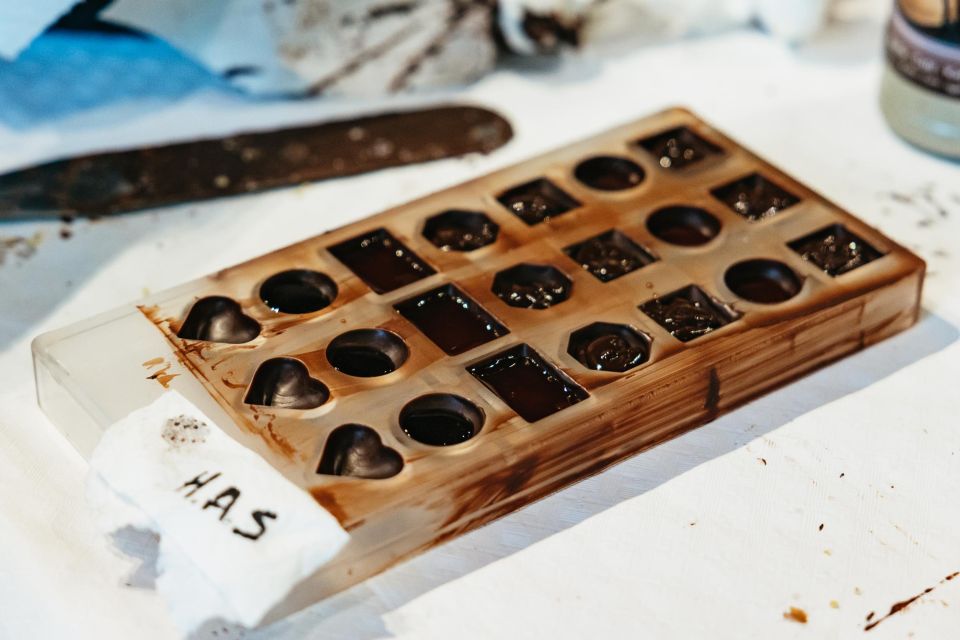 Brussels: 2.5-Hour Belgian Chocolate Making Workshop - Finding Voldersstraat 30, and what to do with all that chocolate