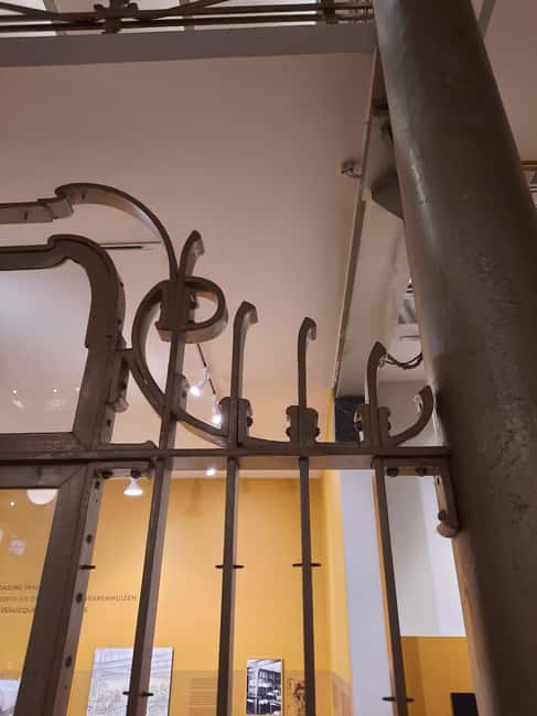 Brussels: Art Nouveau Walking Tour with a Local Guide - Who should book this Art Nouveau tour?