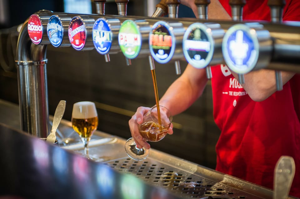 Brussels: Belgian Beer Tasting Tour - L’Imaige Nostre-Dame and the Historic-Venue Feel