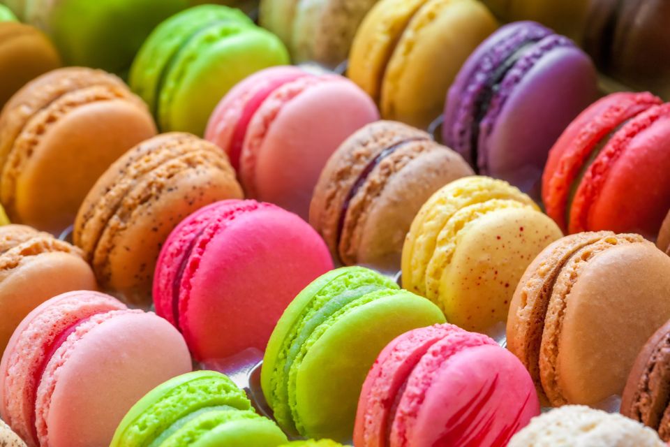 Brussels: Chocolate Workshop and Guided Walking Tour - The 1h15 praline workshop: make chocolate, not just memories
