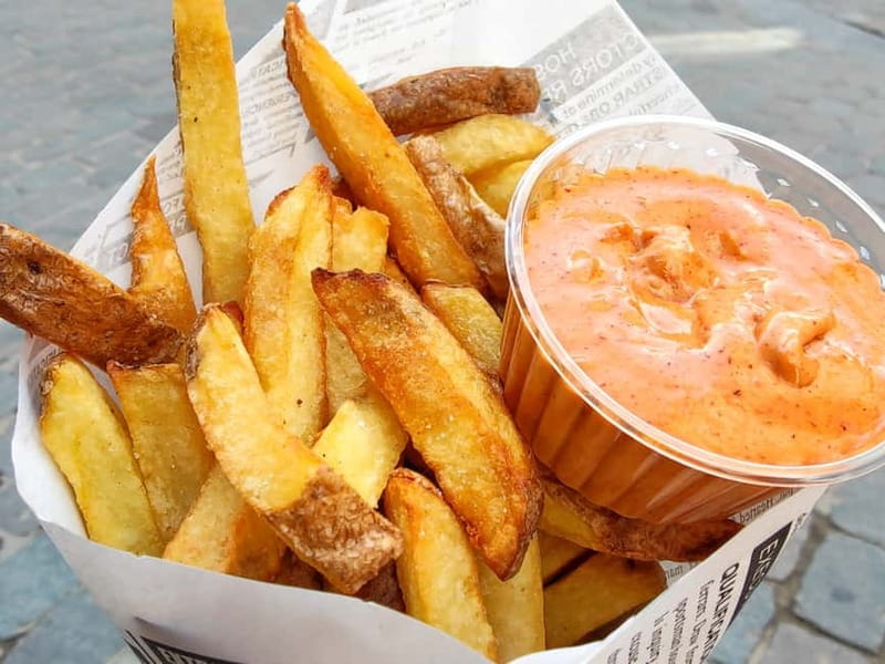 Brussels: City Center Guided Food Tour with Tastings - Meeting at Patatak on Rue de la Bourse: Quick Start, Easy Orientation
