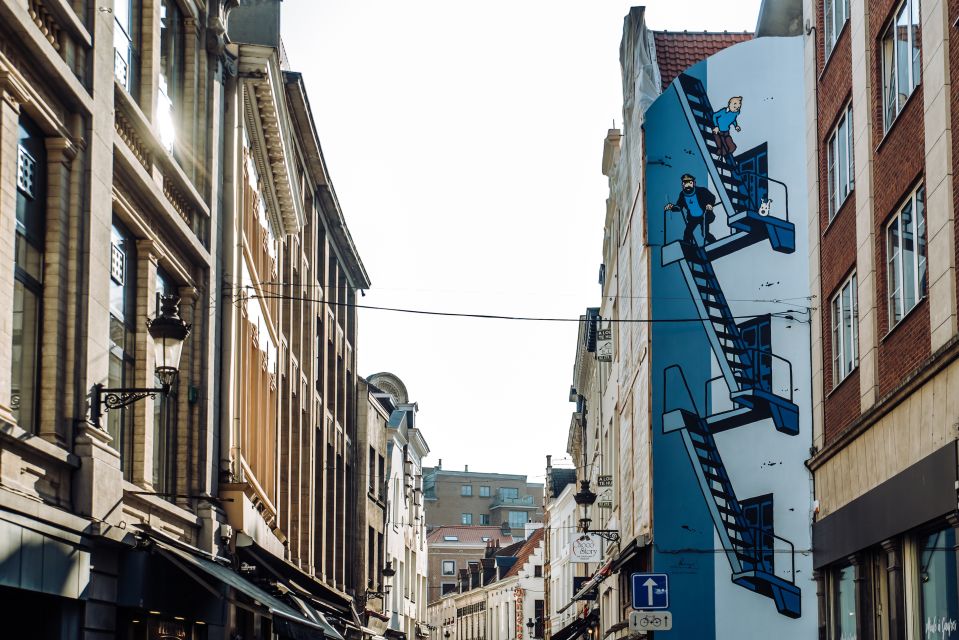 Brussels Comics & Street Art: Private Walking Tour - Store Time That Feels Like Browsing With a Purpose