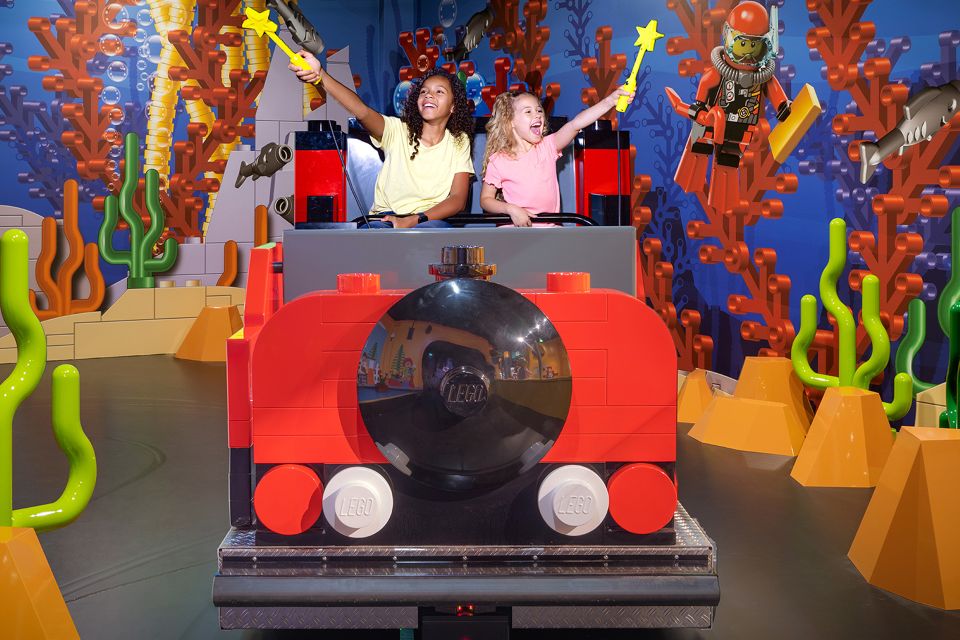 Brussels: LEGO® Discovery Centre Admission Ticket - LEGO Café and the LEGO Shop: where the day ends (and continues)