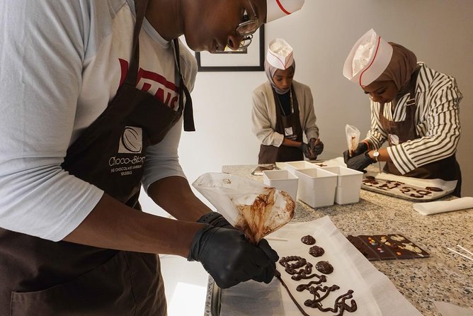Chocolate Workshop and Self-Guided Museum Visit at Choco-Story in Brussels - The 1-hour Chocolate Tablet Workshop: what you actually make