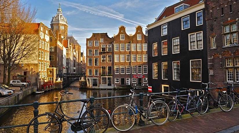 From Brussels: Day Trip to Amsterdam with Canal Boat Cruise - Why this Brussels-to-Amsterdam day trip feels worth it