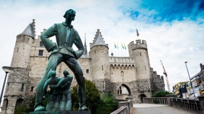 From Brussels: Full-Day Antwerp and Ghent Guided Tour - Getting on the bus in Brussels: meeting point you can actually find