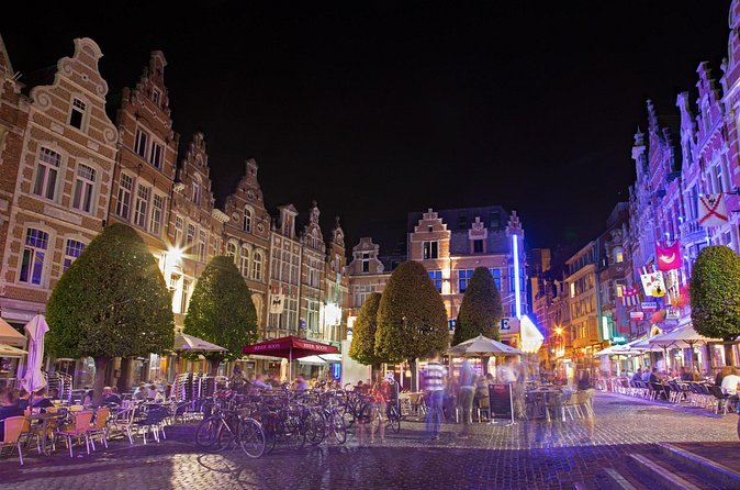Leuven: City Walk with Audio Guide in 7 Languages on your Phone - Leuven Town Hall: Gothic detail and 236 statues