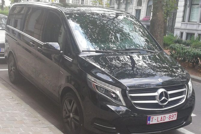 Luxury Minivan from Charleroi airport to the city of Brussels - Key highlights at a glance