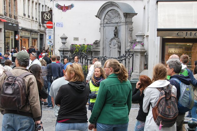 Small-Group Highlights of Brussels Bike Tour - The Mid-Tour Break: Fries, Markets, and a Real Pause