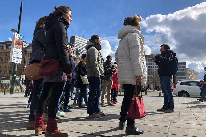 Visite guidée : Bruxelles, 1000 Ans de Luttes - Stop 3: Ascenseur des Marolles for one of Brussels’ best quick views